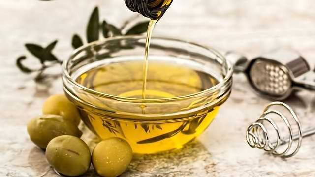 Ancient Olive Oil Identified by Chemical Analysis content piece image 